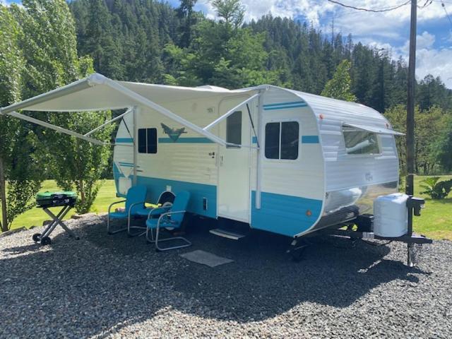 Umpqua'S Last Resort - Wilderness Cabins, Rv Park & Glamping Idleyld Park 外观 照片