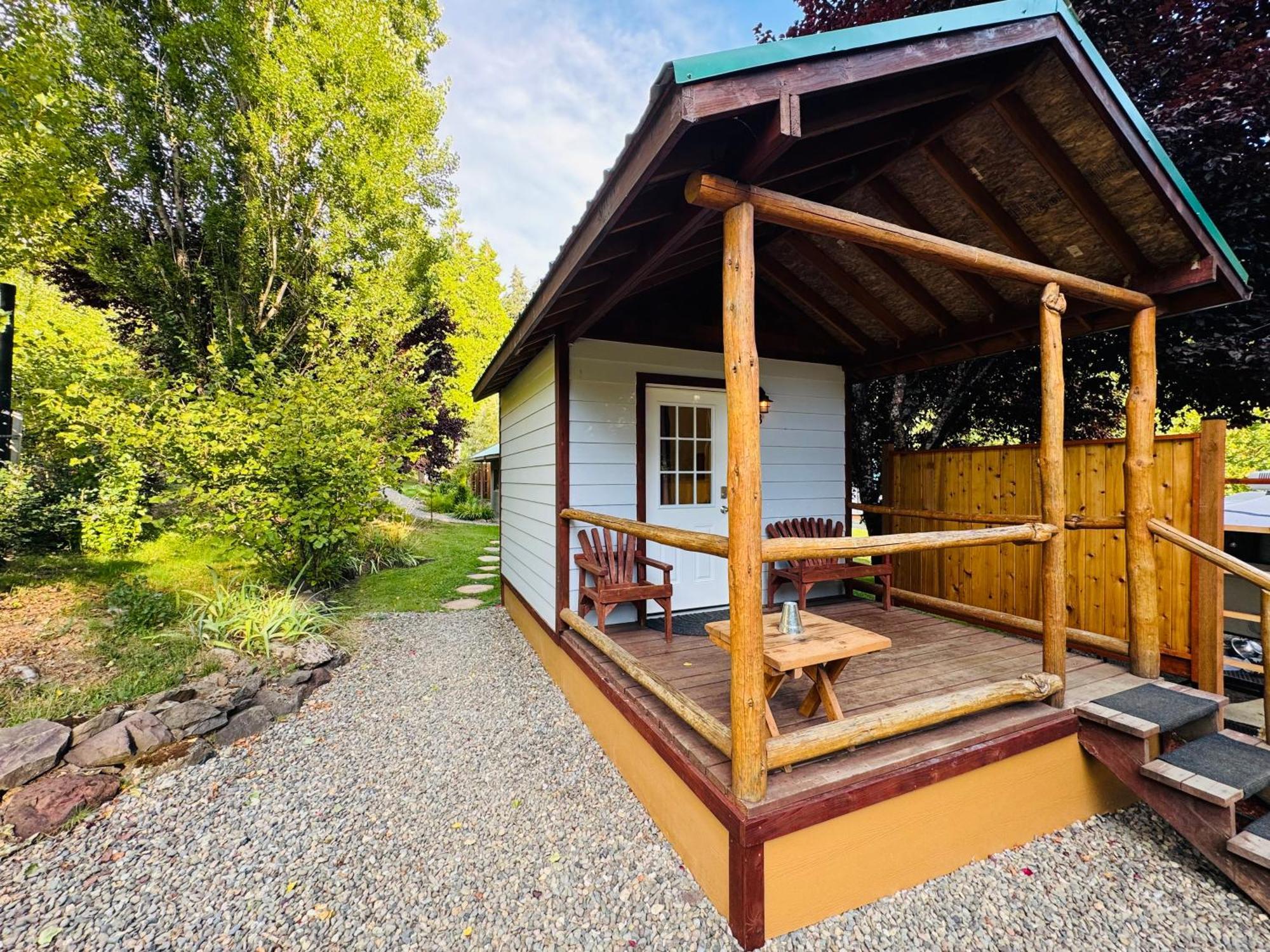 Umpqua'S Last Resort - Wilderness Cabins, Rv Park & Glamping Idleyld Park 外观 照片