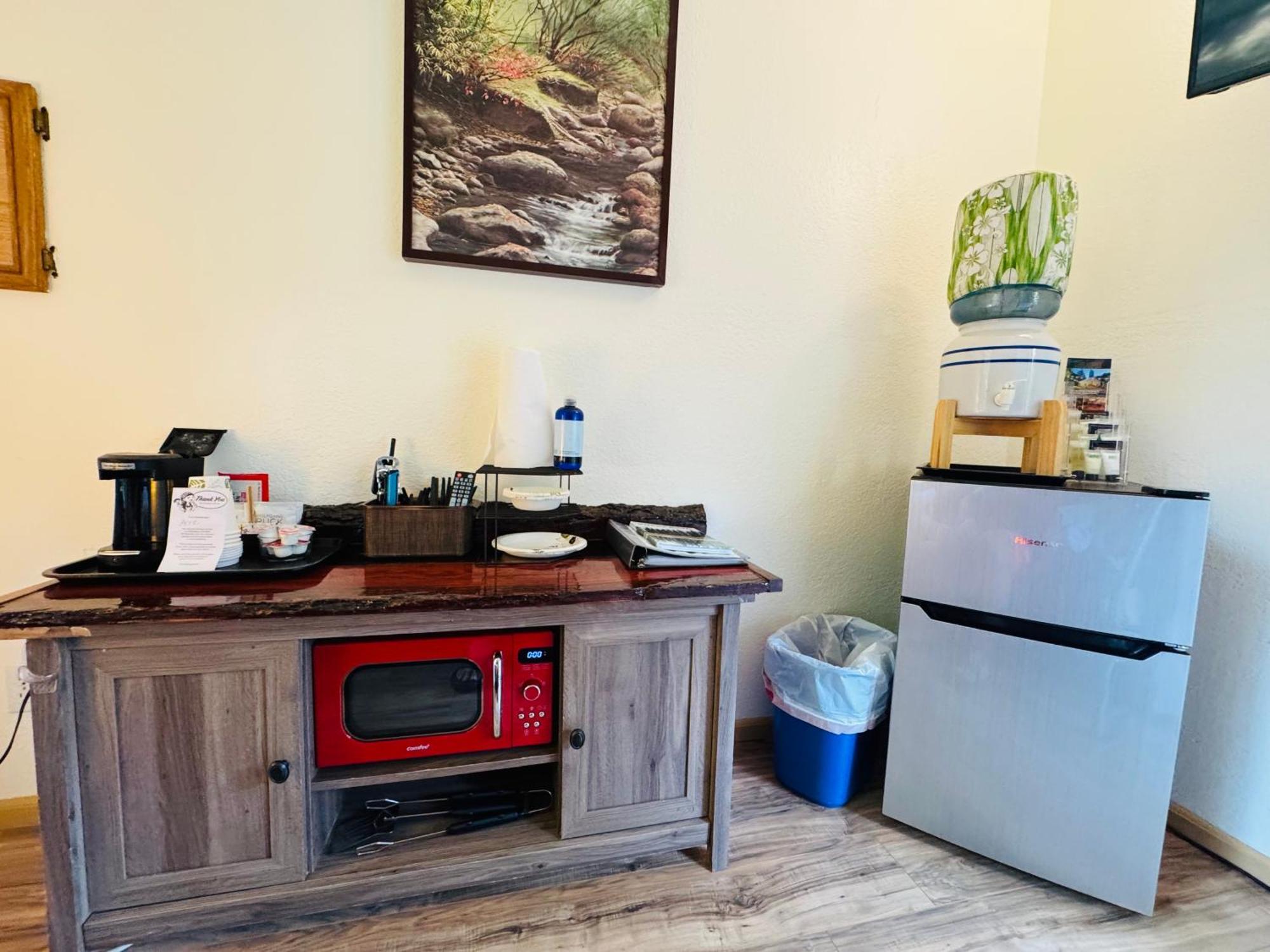 Umpqua'S Last Resort - Wilderness Cabins, Rv Park & Glamping Idleyld Park 外观 照片