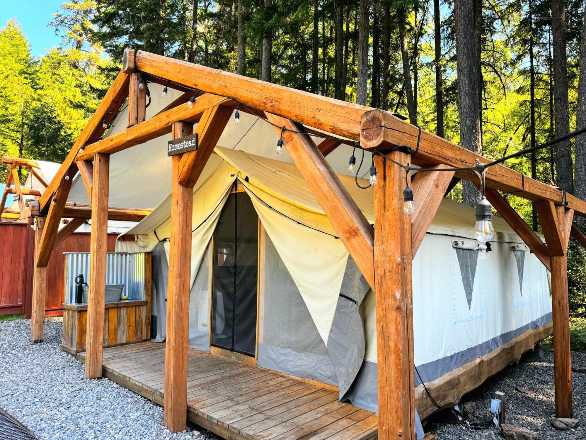 Umpqua'S Last Resort - Wilderness Cabins, Rv Park & Glamping Idleyld Park 外观 照片