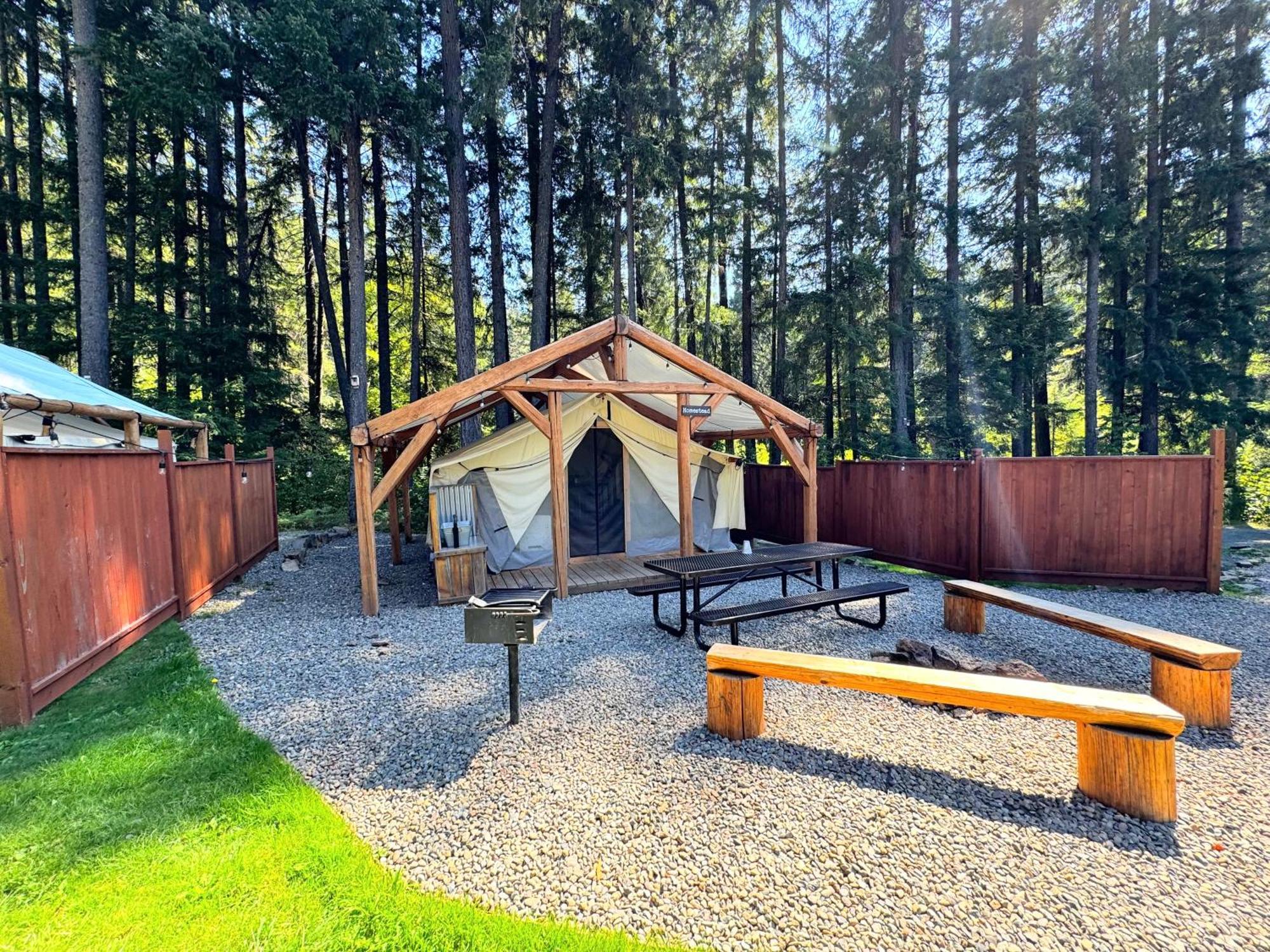 Umpqua'S Last Resort - Wilderness Cabins, Rv Park & Glamping Idleyld Park 外观 照片